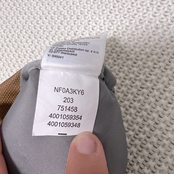 The North Face Belt Bag Versatile and Durable - Picture 10 of 14